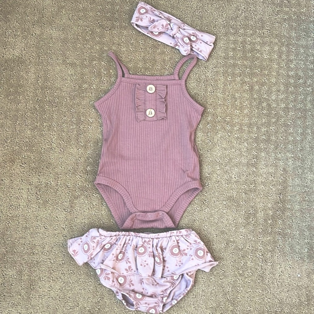Baby romper outfit